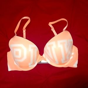 Victoria Secret Pink WEAR EVERYWHERE PUSH-UP